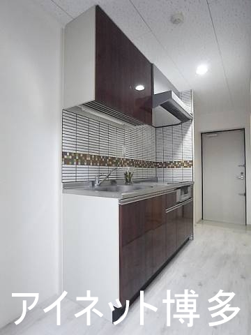 キッチン　キッチンスペースも広く料理好きの方にもお勧めです