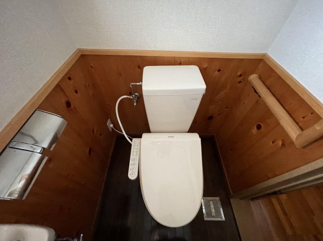 トイレ　水洗トイレで衛生的。ウォシュレットは2022.8月に交換済！