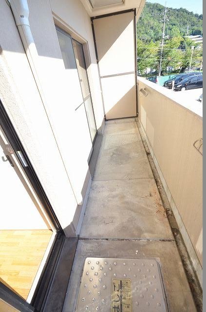 バルコニー　別号室の写真です（間取り反転）