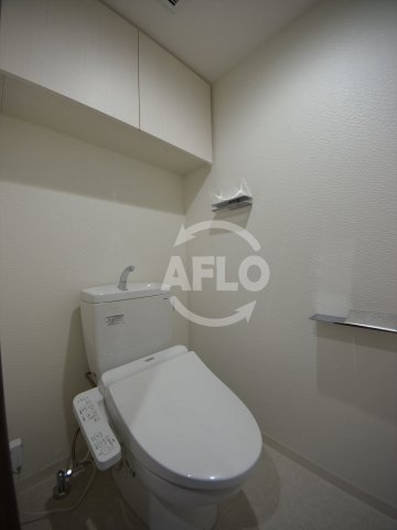 トイレ　グランデュール林寺　温水洗浄便座