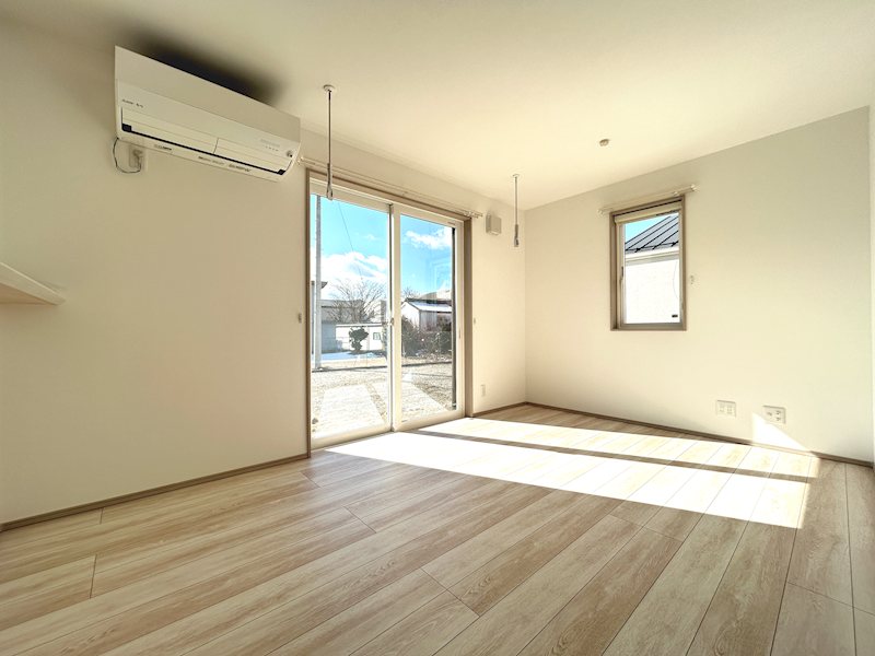 居室・リビング　類似画像です。