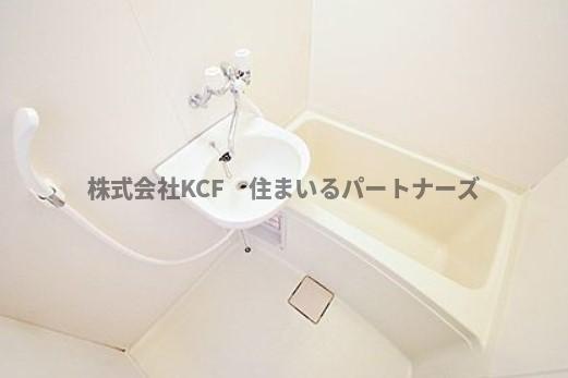 バス・シャワールーム　ゆったり過ごせるお風呂です