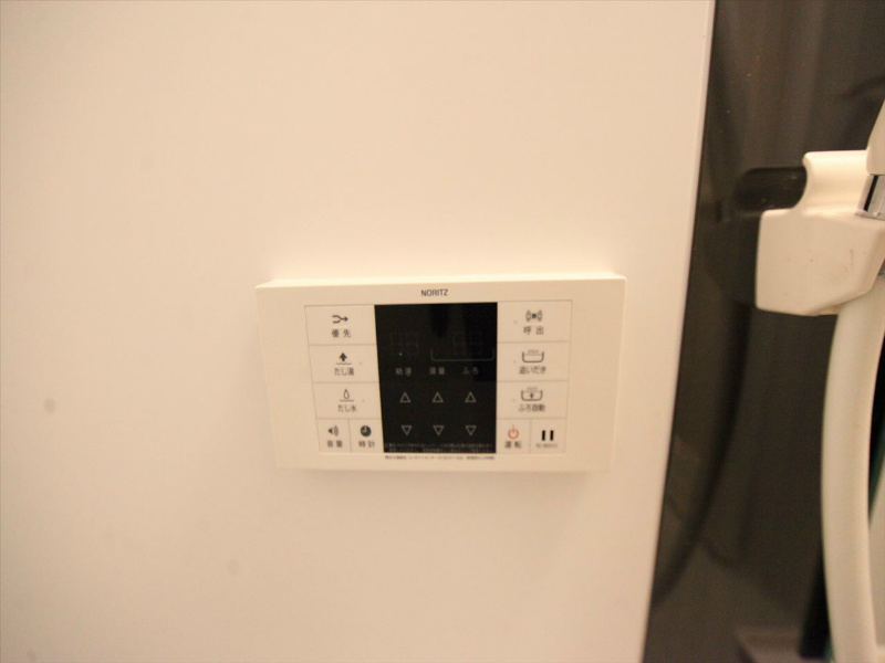 その他設備　追い焚き機能付　オートバス機能付給湯設備