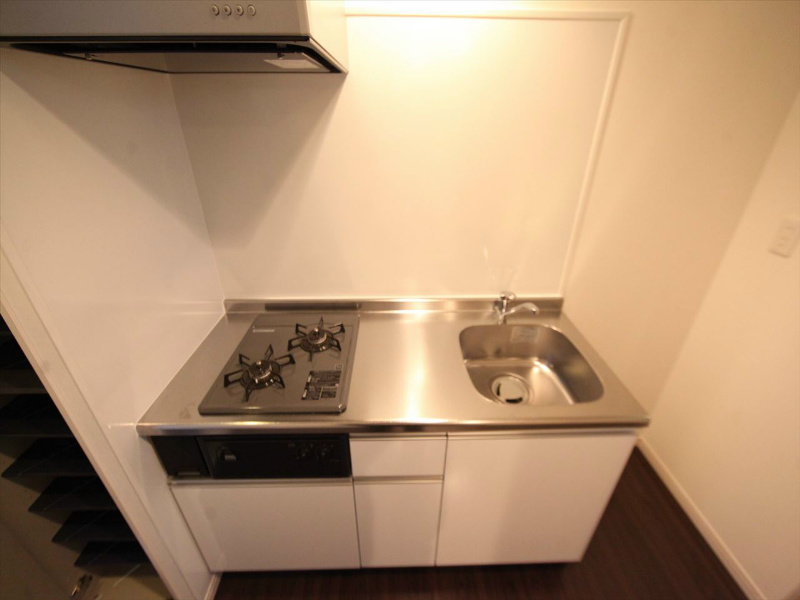 キッチン　システムキッチン（ガス2口）冷蔵庫・レンジ等ご用意できます