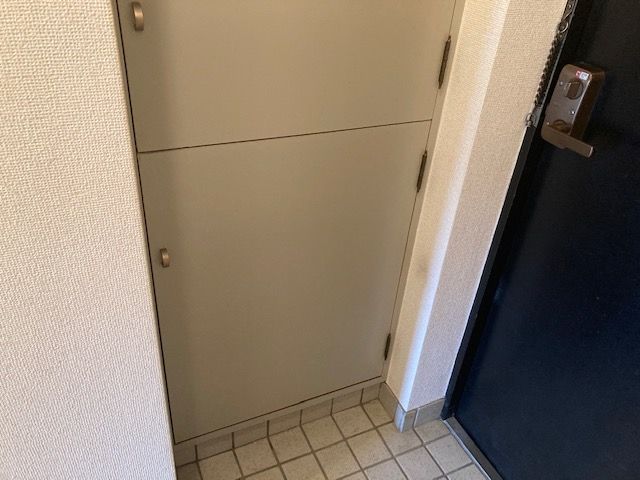 玄関　参考写真。現状優先