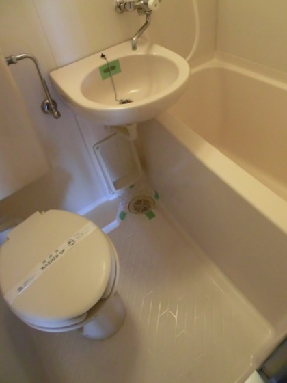 バス・シャワールーム　※別号室の写真です