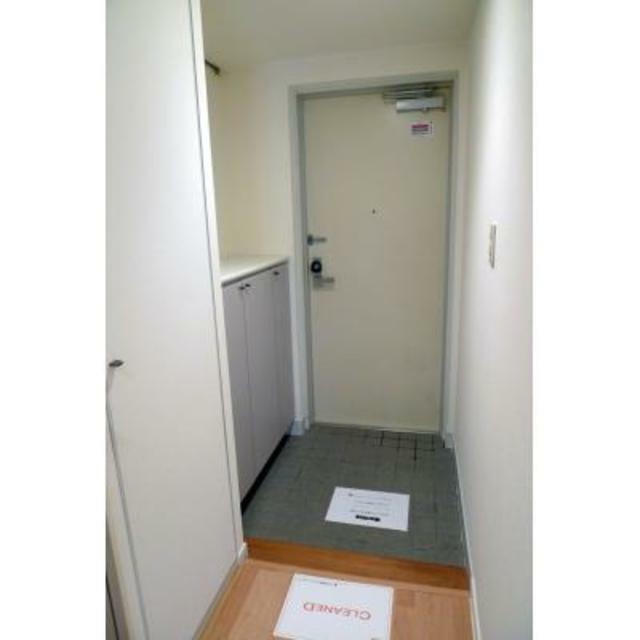 玄関　※写真は同タイプ住戸です。