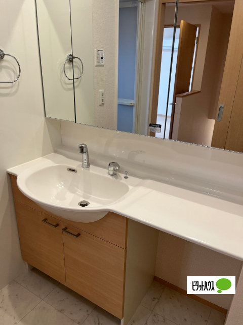 洗面設備　洗髪洗面化粧台