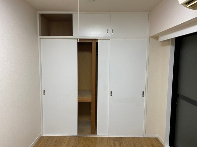 居室・リビング　コンパクトで使いやすい洋室です