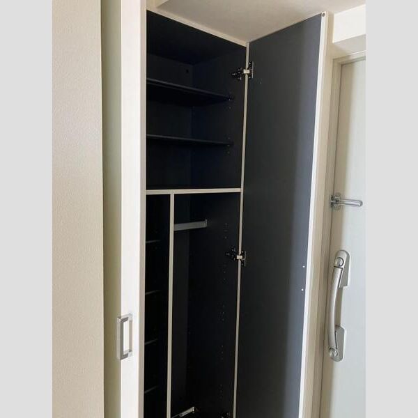 収納　※写真は同じマンションの違う部屋のものになります。