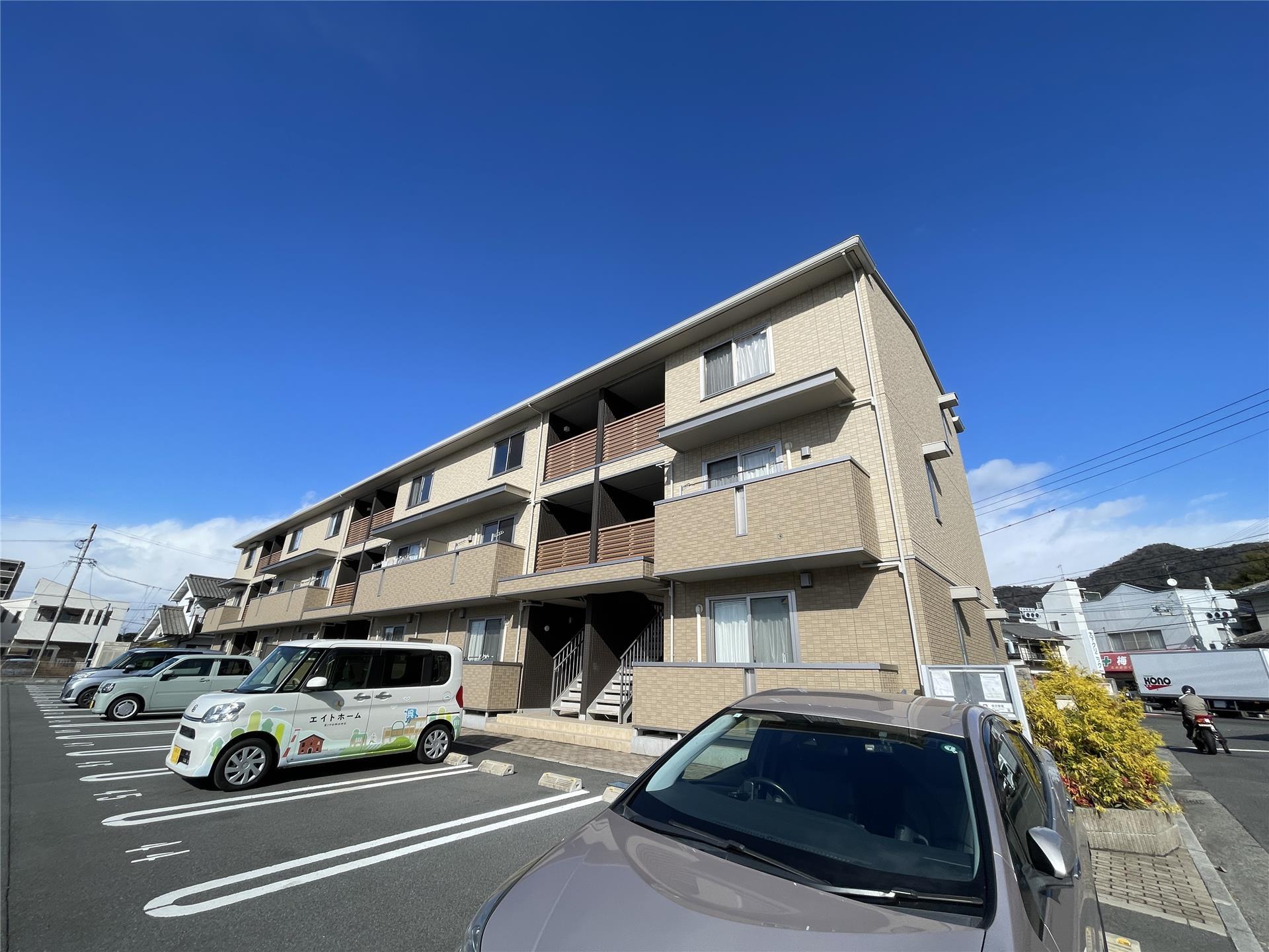 建物外観　2018年12月築　カサフロールＡ