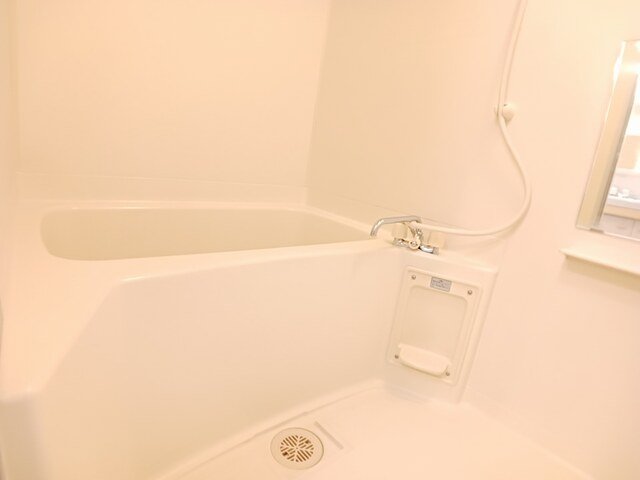 バス・シャワールーム　お風呂で日々の疲れを落としましょう