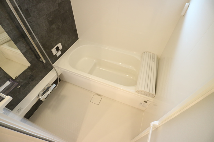 バス・シャワールーム　追い焚き機能・浴室乾燥機付きで便利！