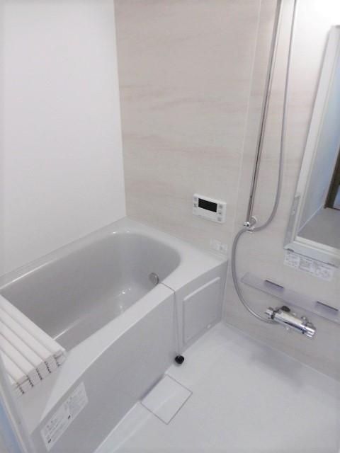 バス・シャワールーム　■浴室暖房乾燥機能■追焚機能バス