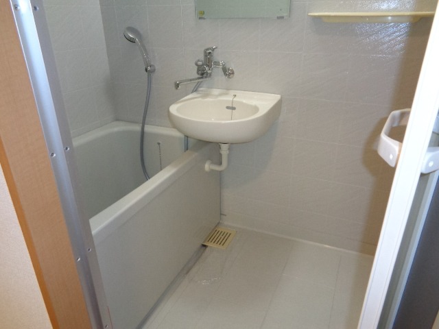 バス・シャワールーム　バス
