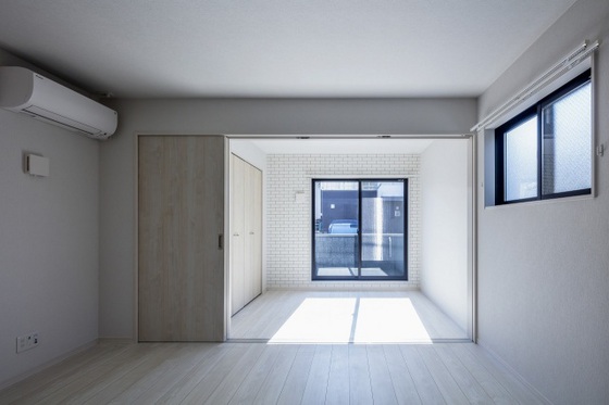 居室・リビング　※別部屋の写真です