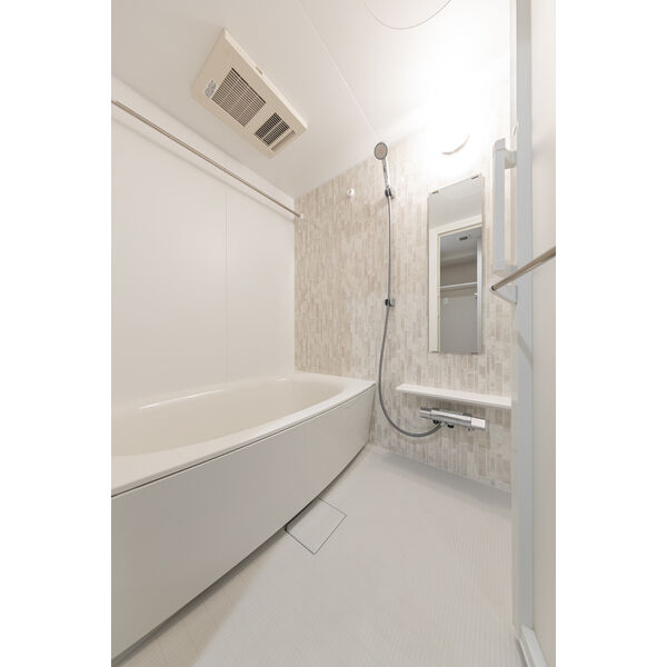 バス・シャワールーム　※室内写真はジャパンディスタイル(3・6・9・12階)の写真