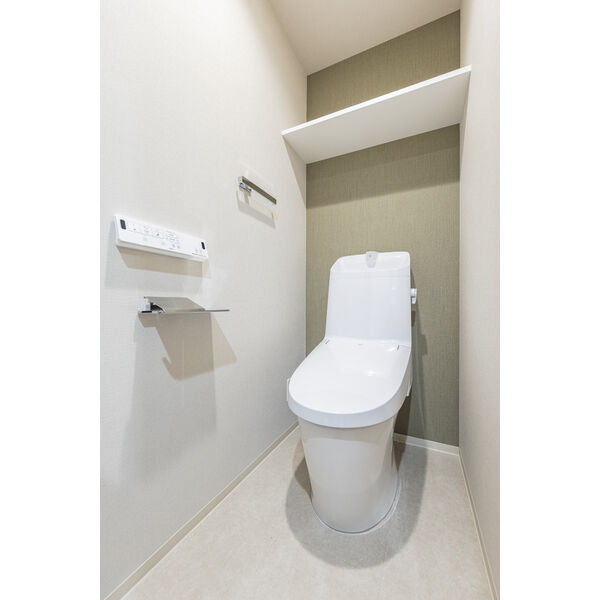 トイレ　※室内写真はジャパンディスタイル(3・6・9・12階)の写真