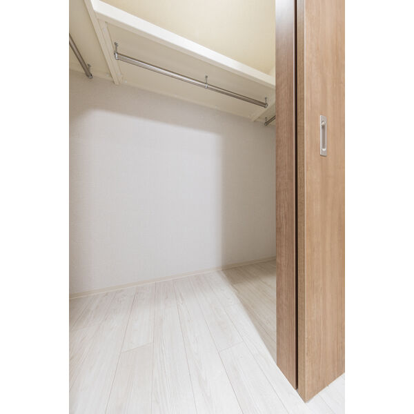 収納　※室内写真はジャパンディスタイル(3・6・9・12階)の写真