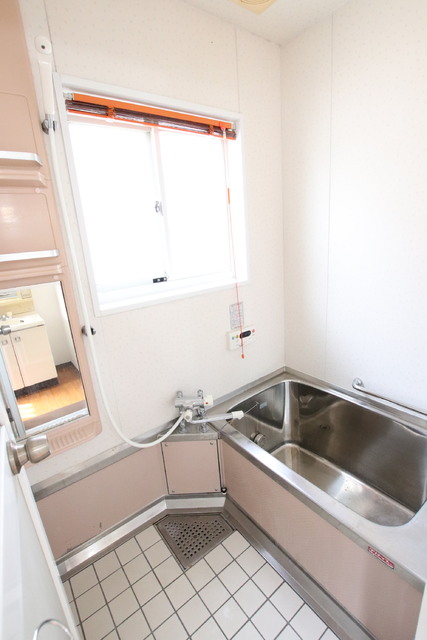 バス・シャワールーム　※ブラインドは設備ではありません