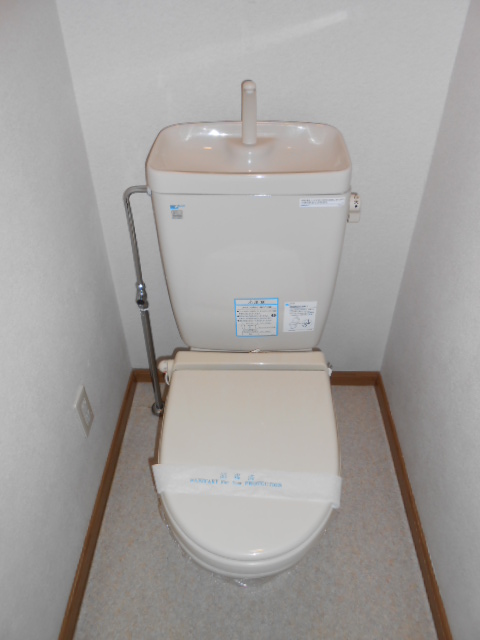 トイレ　暖房便座完備