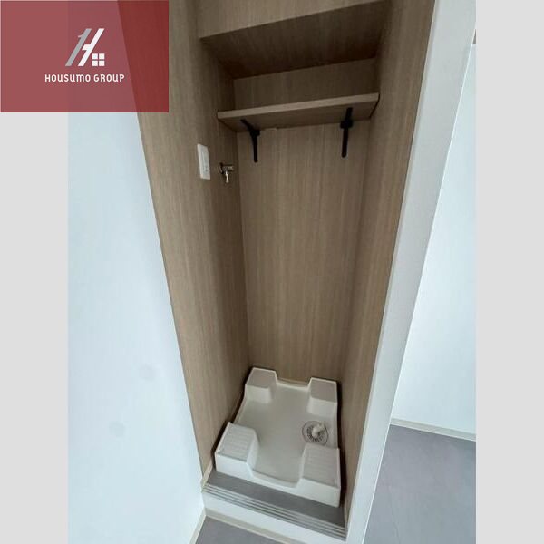 洗面設備　明るい洗面所です