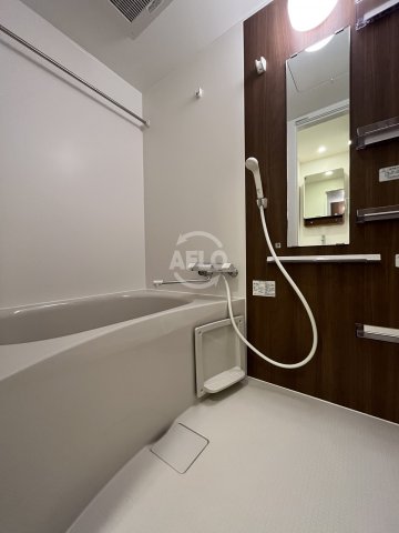 バス・シャワールーム　セレニテ堺筋本町リアン　風呂