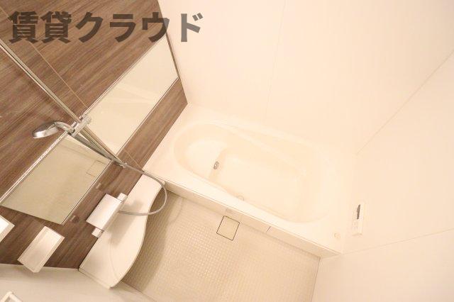 バス・シャワールーム　落ち着いた空間のお風呂です