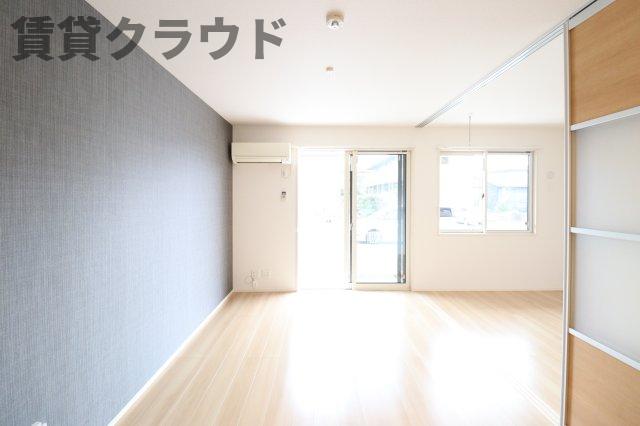 その他部屋・スペース　広くて明るい寝室