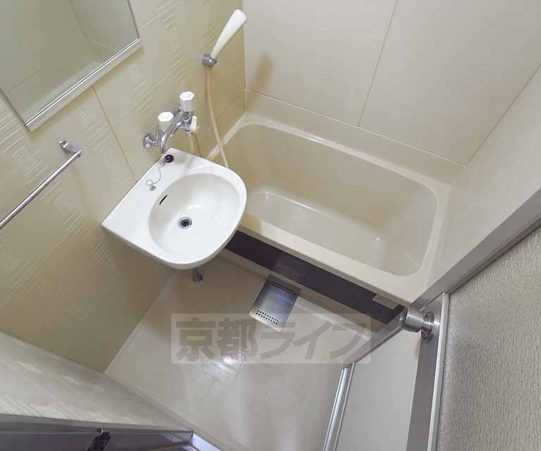バス・シャワールーム　・お部屋探しは京都ライフまで・
