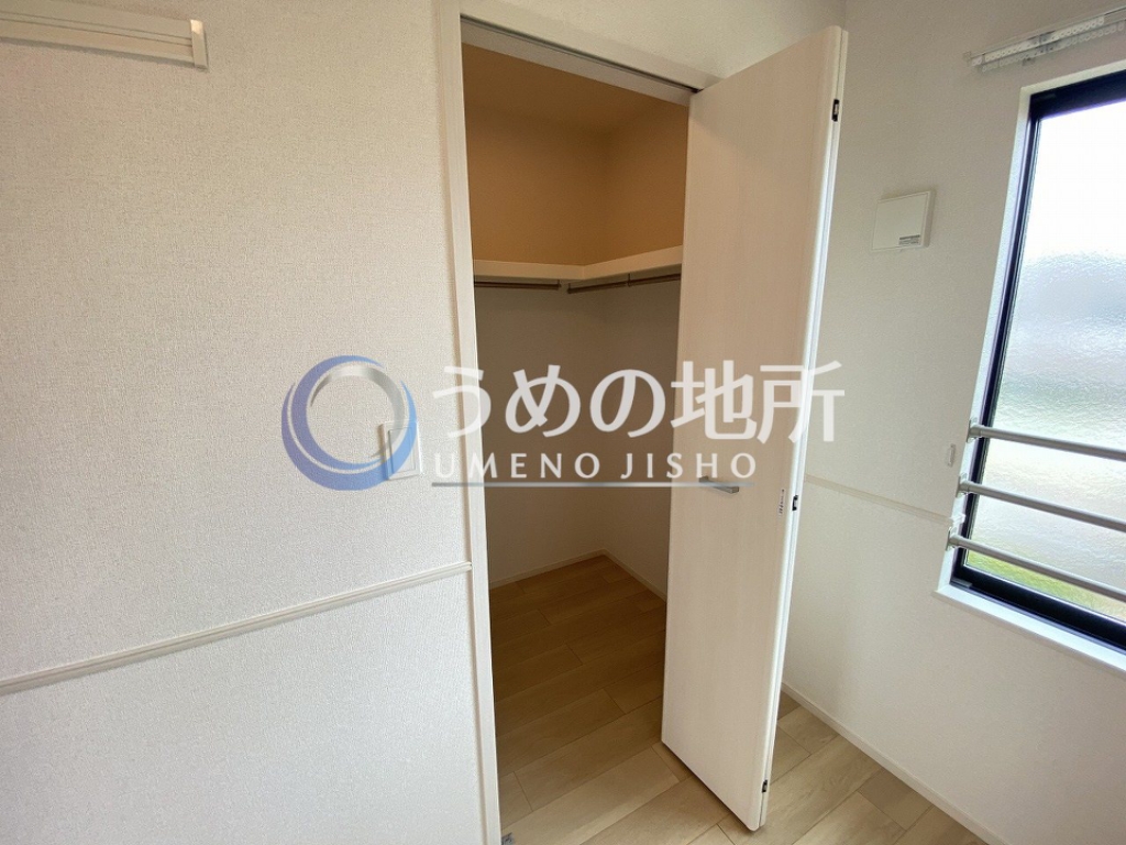 収納　洋室　収納