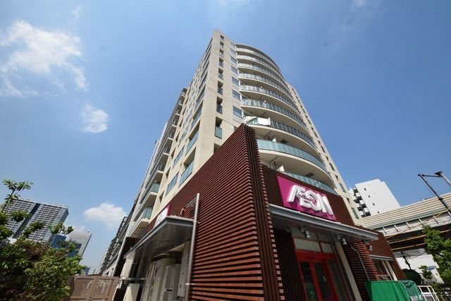 建物外観　★1階スーパー★