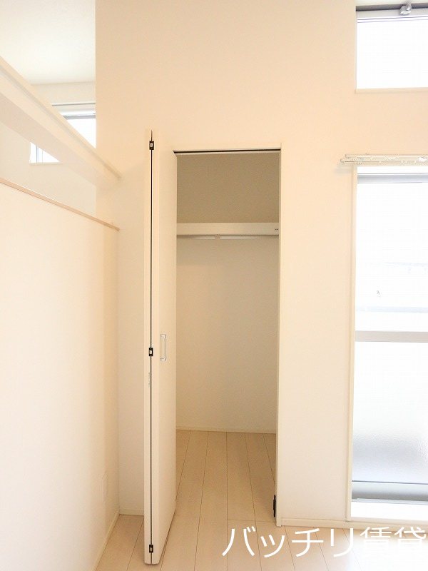 収納　同型タイプの為現状を優先致します。