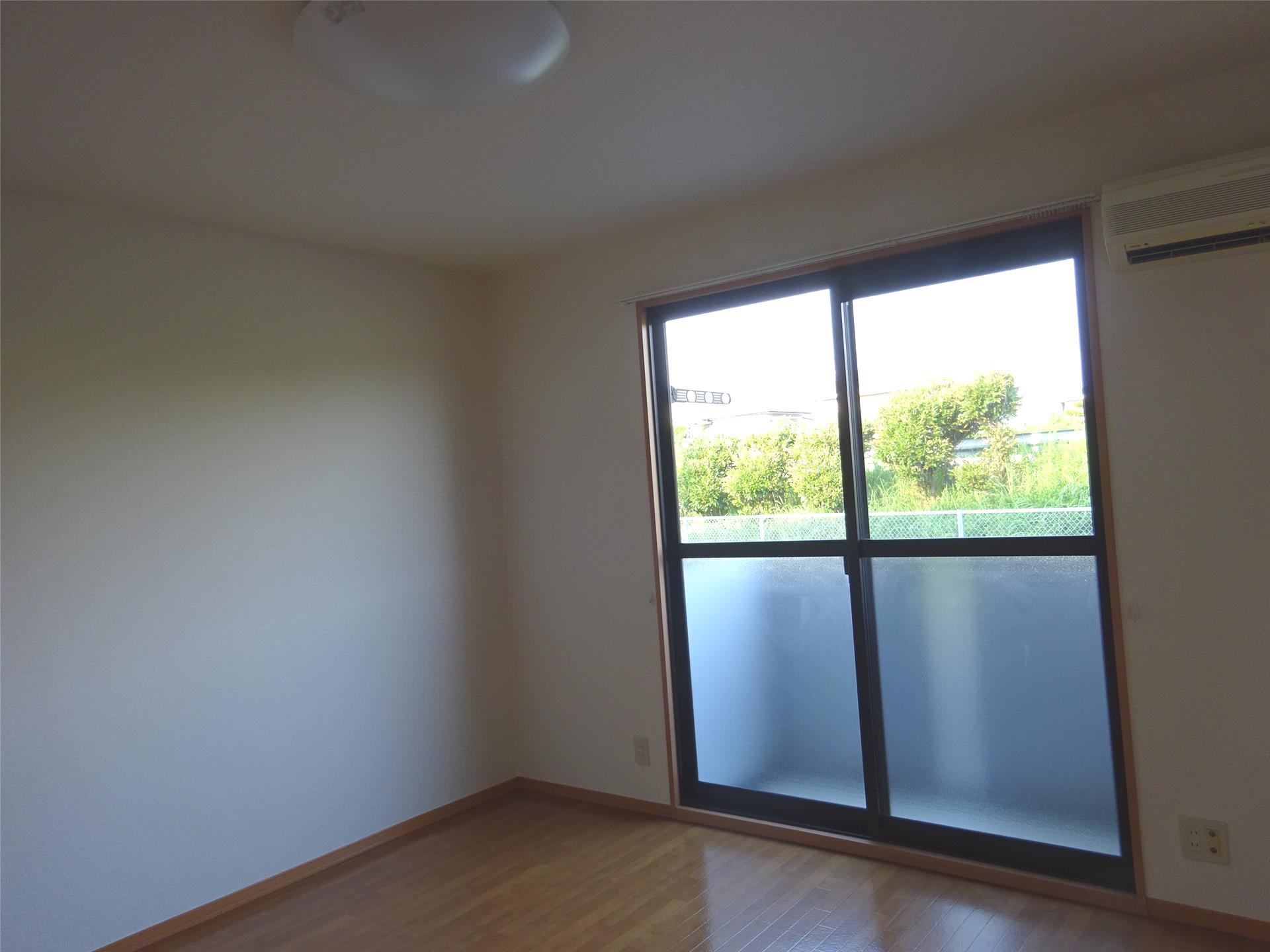 居室・リビング　洋室約8帖