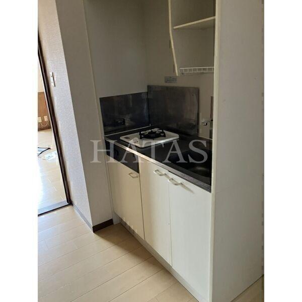 キッチン　同物件別部屋です