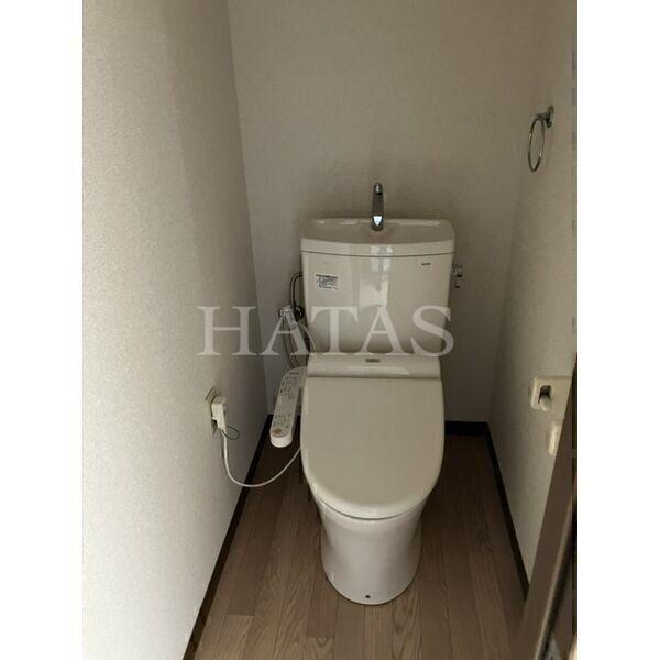 トイレ　同物件別部屋です