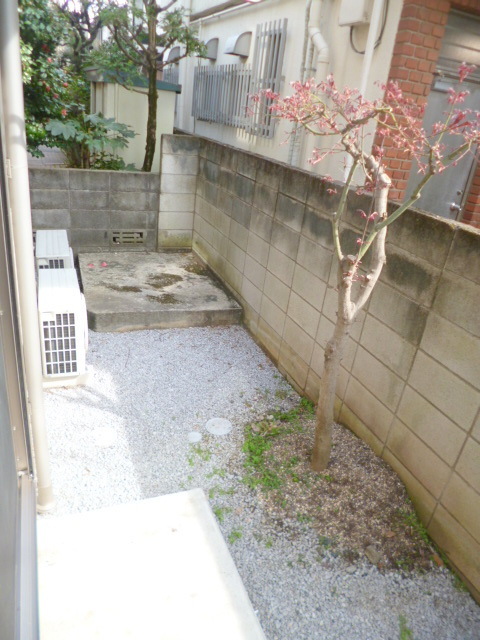 庭　★広々テラス★