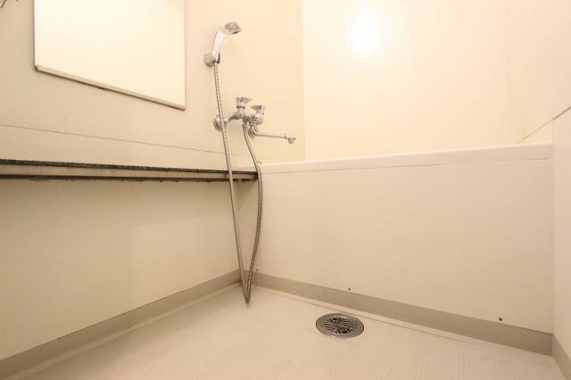 バス・シャワールーム　清潔バスルーム。