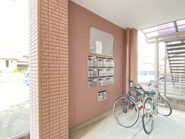 ロビー　集合ポスト