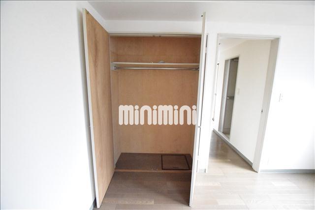 収納　丈の長い洋服も楽に収納できる