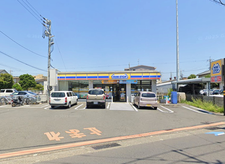 コンビニ　ミニストップ 平塚南原店（コンビニ）まで642m