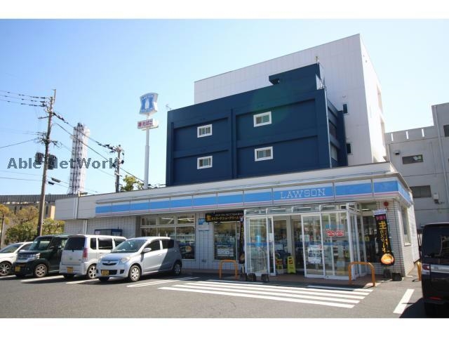 コンビニ　ローソン鹿児島北ふ頭店（コンビニ）まで300m