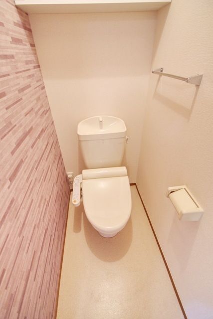 トイレ　★ウォシュレット機能付きトイレです★