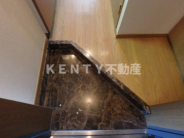 玄関　収納もある玄関です