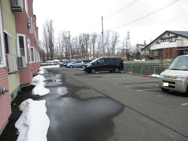 駐車場　駐車場