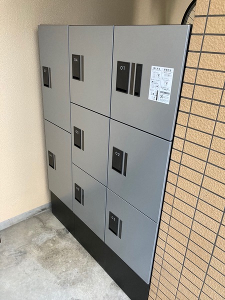 エントランス　宅配ボックス