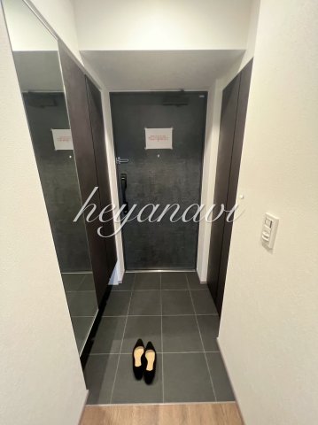 玄関　※同仕様参考写真