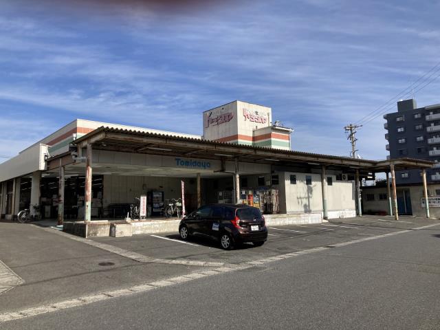 スーパー　トミダヤ岐大店（スーパー）まで498m