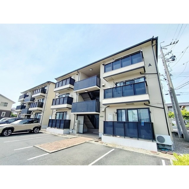 建物外観　ドストーレスみわ
