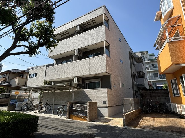 建物外観　オートロック、防犯カメラ完備☆